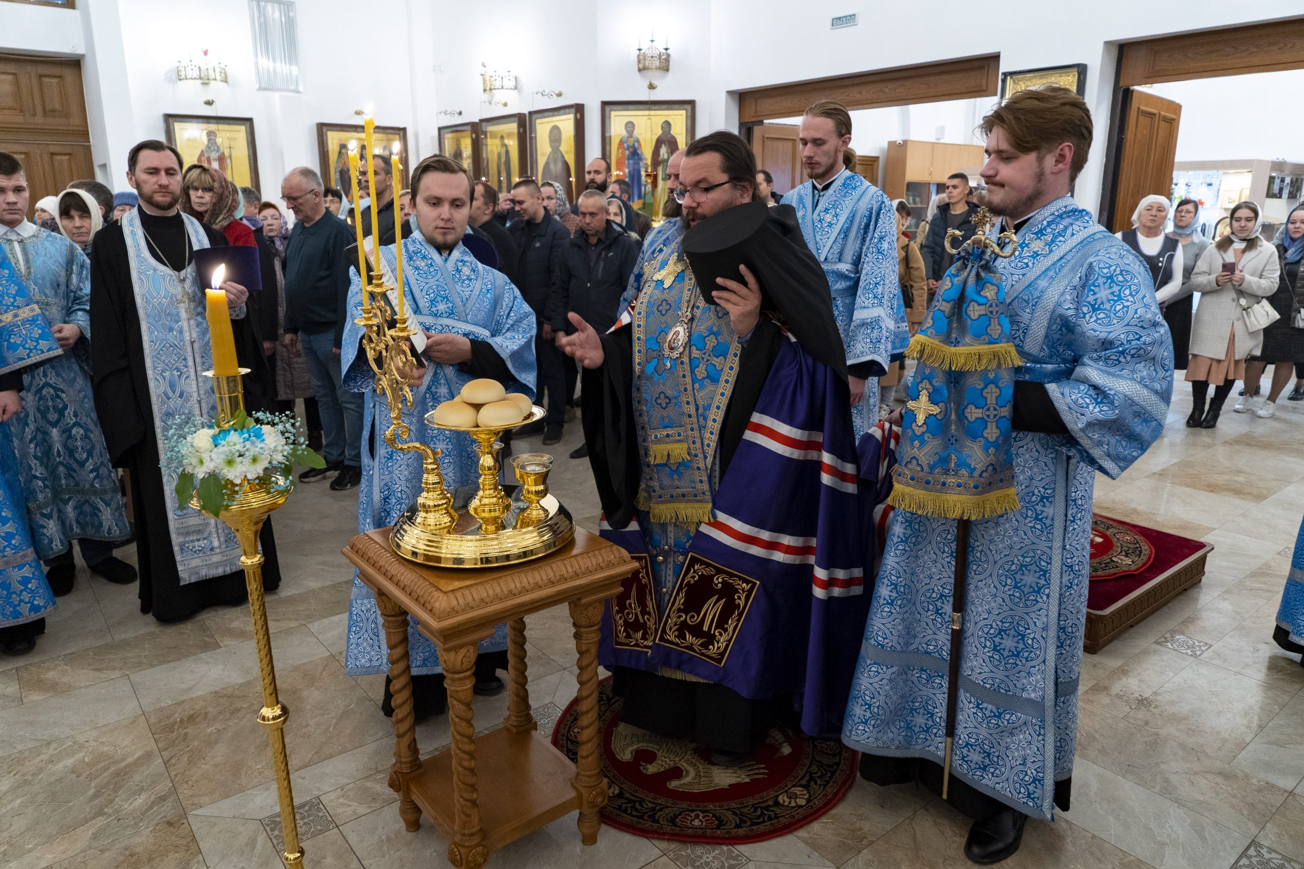 Храм на люберецких полях. Духовенство Покровский храм Тверь. Иерей Дмитрий Селивановский. Престольный праздник в храме Неокесарийскому. Иерей Александр Михель.