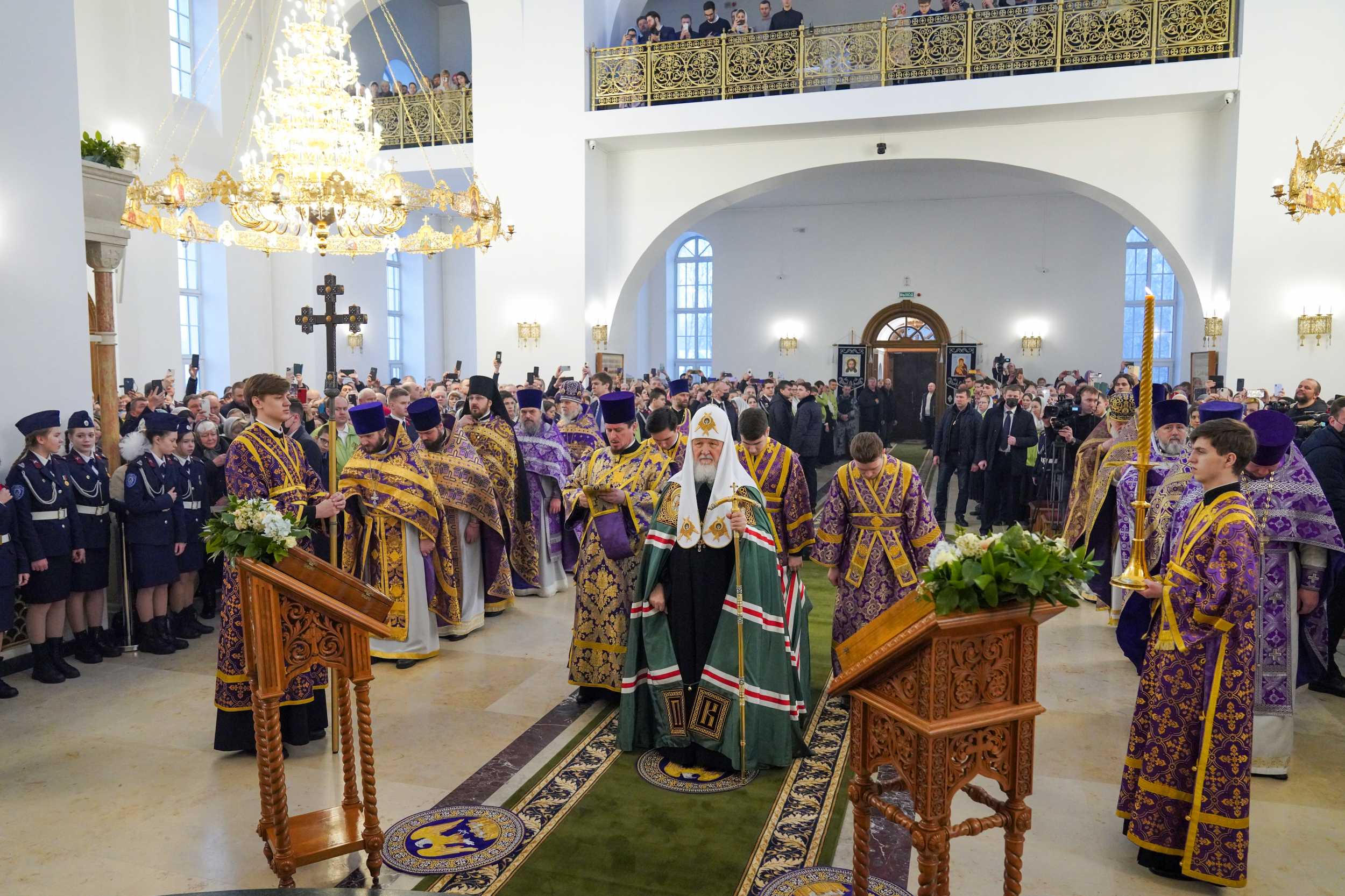 Храм Сретения Господня в Жулебино внутри