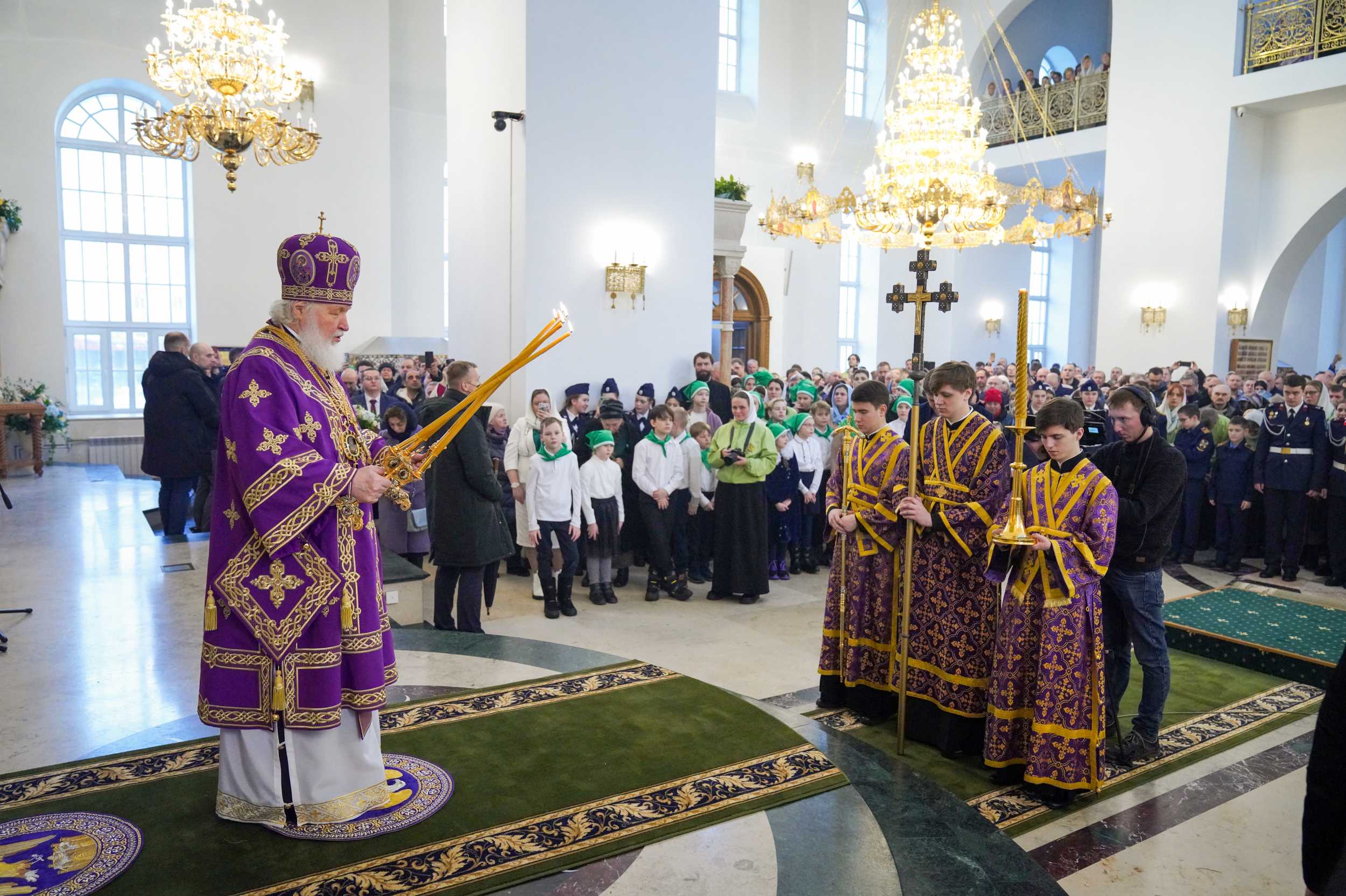 Духовенство храма Сретения Господня в Жулебино