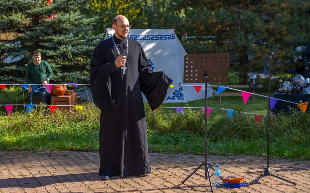 На территории храма Рождества Пресвятой Богородицы в Капотне прошёл фестиваль военно-исторической реконструкции