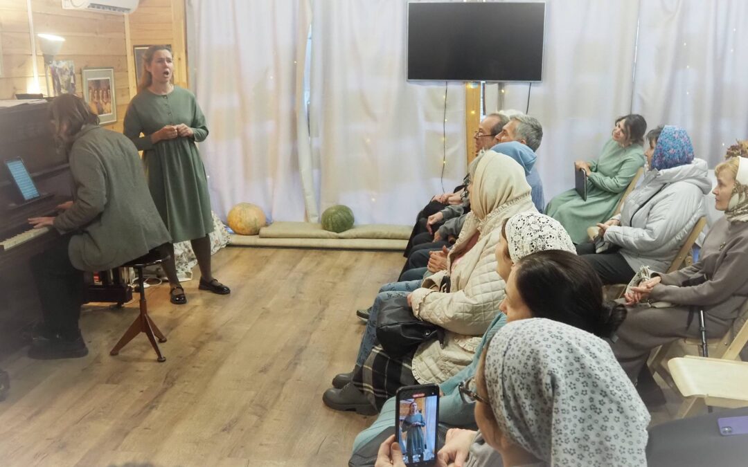 В храме святого равноапостольного князя Владимира при Московском президентском кадетском училище имени М. А. Шолохова состоялся концерт русского романса