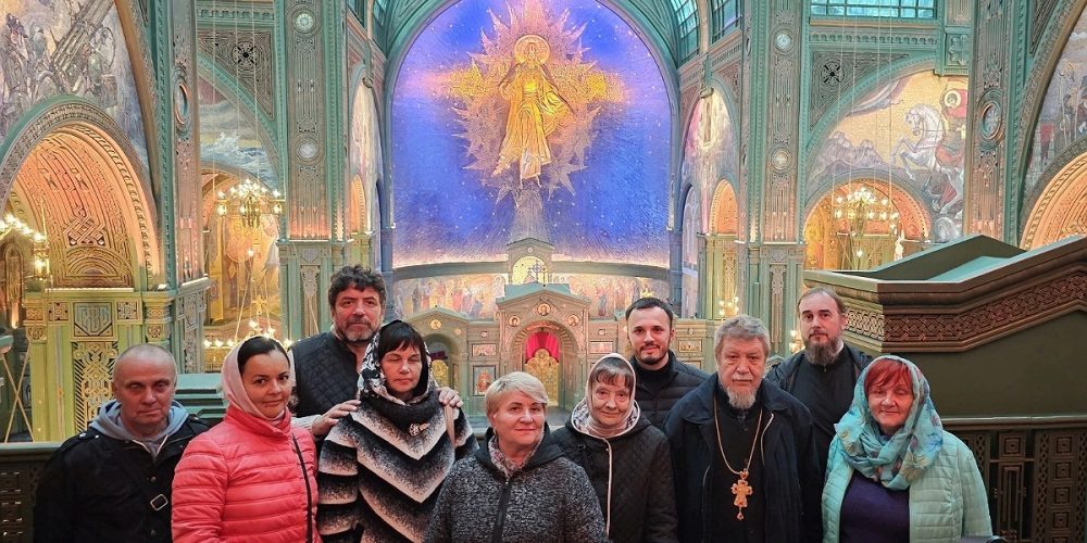 Прихожане храма Рождества Пресвятой Богородицы в Капотне посетили Главный храм Вооруженных Сил Российской Федерации