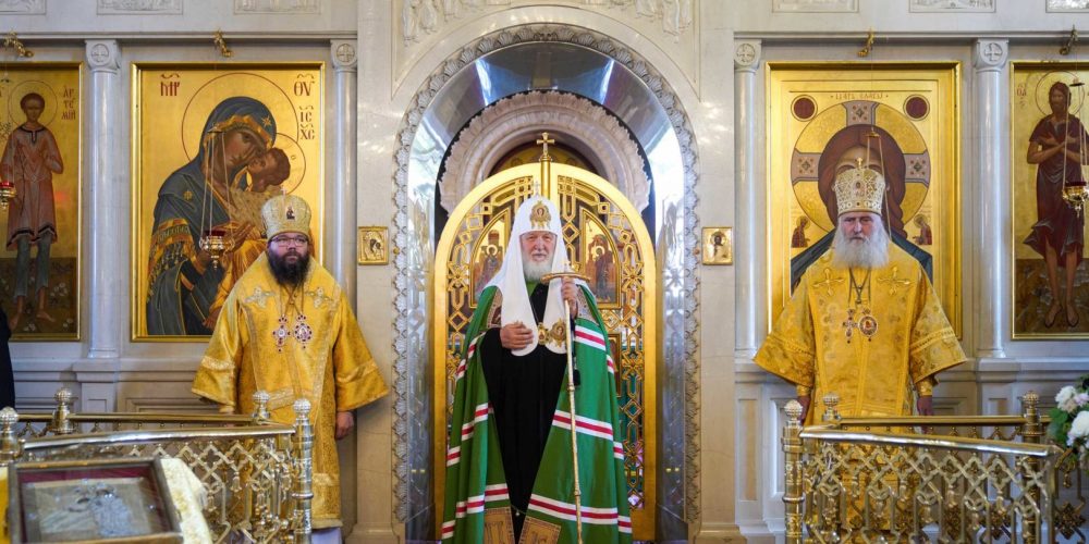 Архиепископ Егорьевский Матфей сослужил Святейшему Патриарху Кириллу за Божественной литургии в Алексеевском ставропигиальном женском монастыре