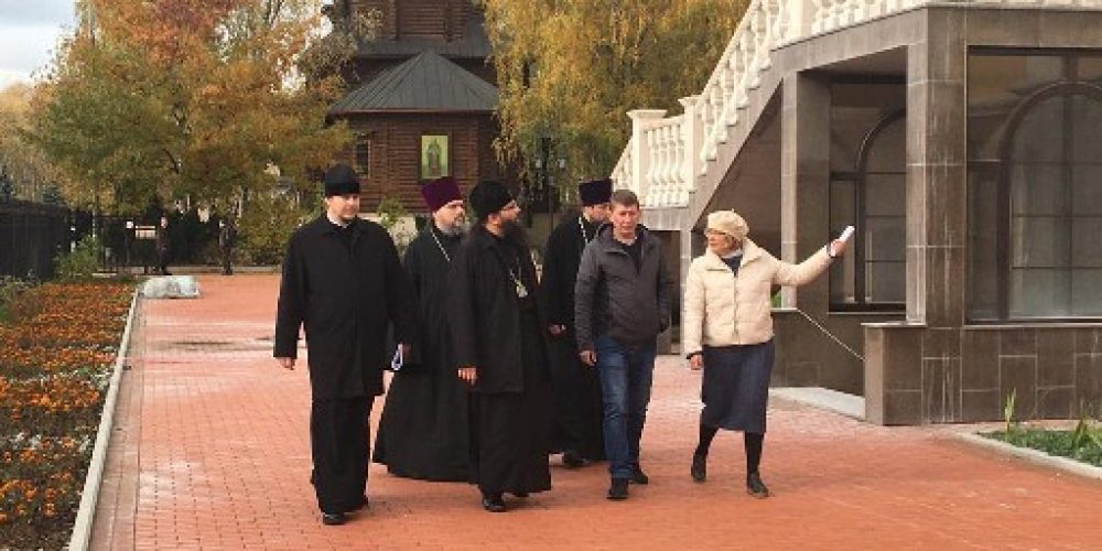 Архиепископ Егорьевский Матфей посетил храм Сретения Господня в Жулебине