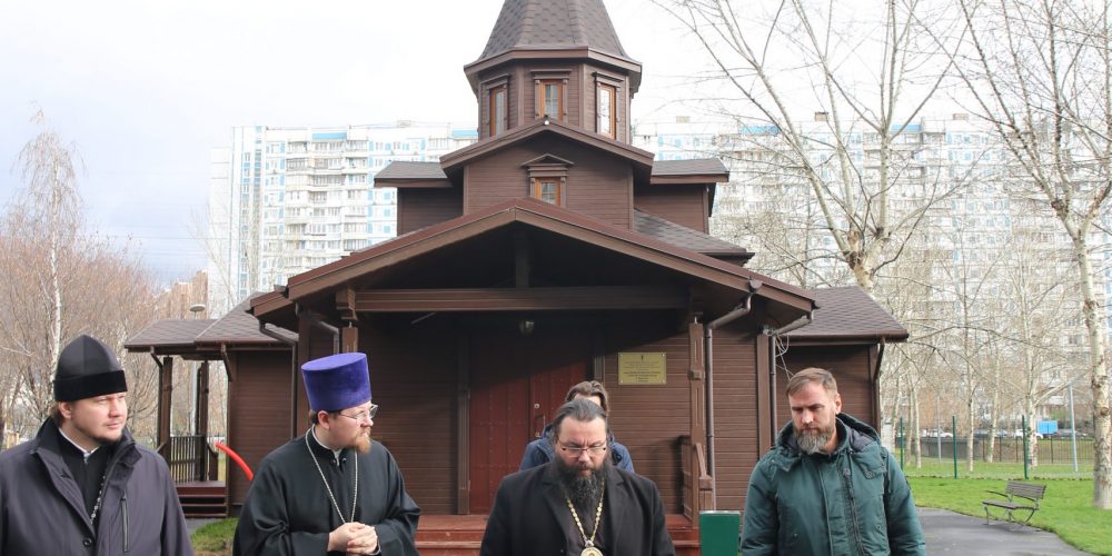 Архиепископ Егорьевский Матфей проинспектировал строительство храмов в Юго-Восточном викариатстве