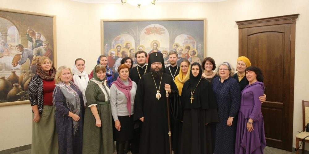 Архиепископ Егорьевский Матфей провел рабочую встречу с представителями паломнических служб
