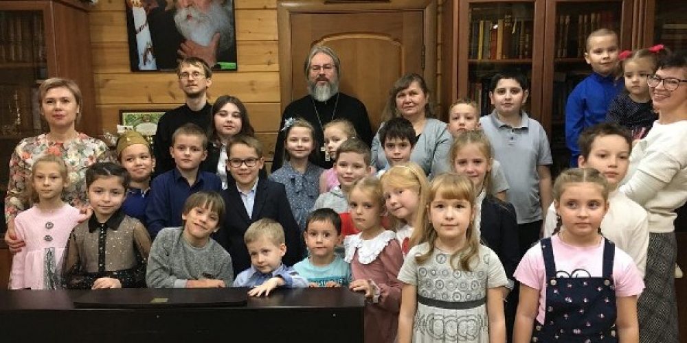 В воскресной школе храма святых Жен-Мироносиц в Марьине прошел конкурс чтецов
