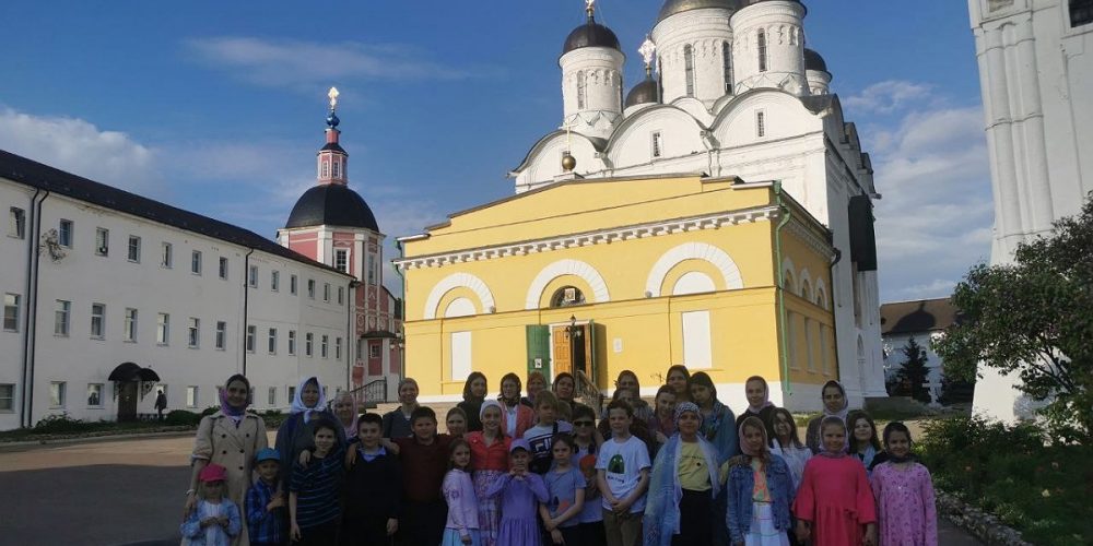 Паломническая поездка учащихся воскресной школы храма святого апостола Андрея Первозванного в Люблине в город Боровск