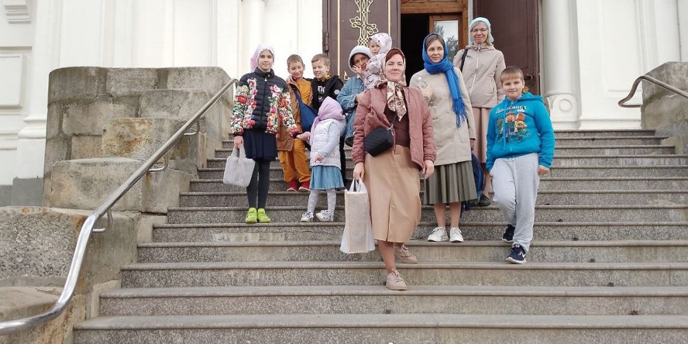 Учащиеся воскресной школы храма преподобного Саввы Освященного в Люблине посетили Николо-Угрешский монастырь
