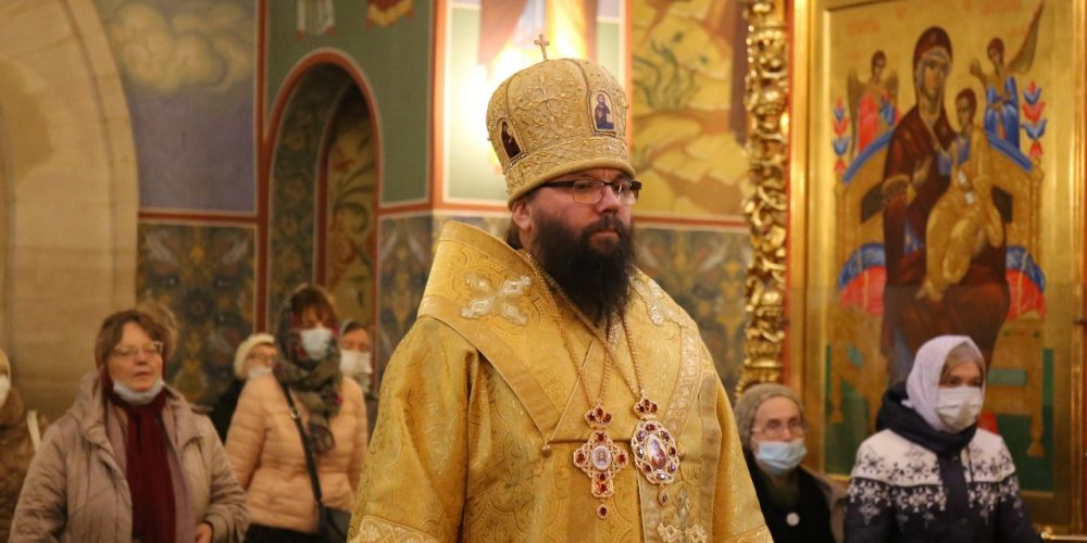 Архиепископ Егорьевский Матфей совершил Божественную литургию в храме преподобного Сергия Радонежского на Рязанке