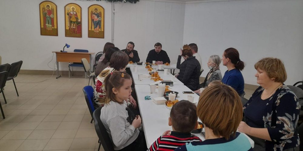 Духовенство храма Покрова Пресвятой Богородицы на Люберецких полях встретилось с семьями военнослужащих