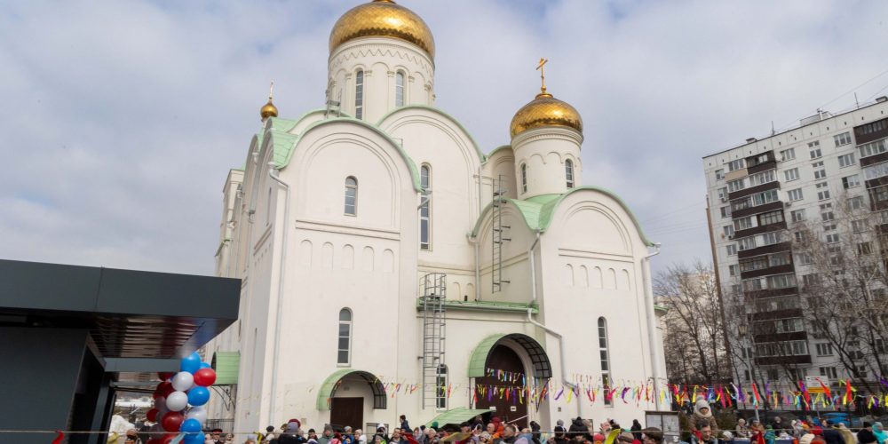 Благотворительная ярмарка прошла в в храме святого благоверного князя Андрея Боголюбского на Волжском