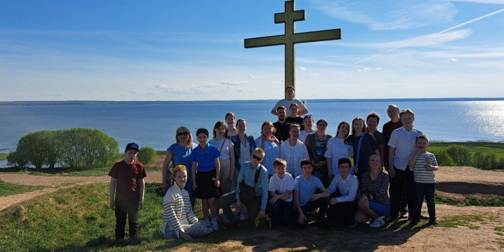 Педагоги и ученики воскресной школы храма святого праведного Иоанна Кронштадтского в Жулебине посетили Переславль-Залесский