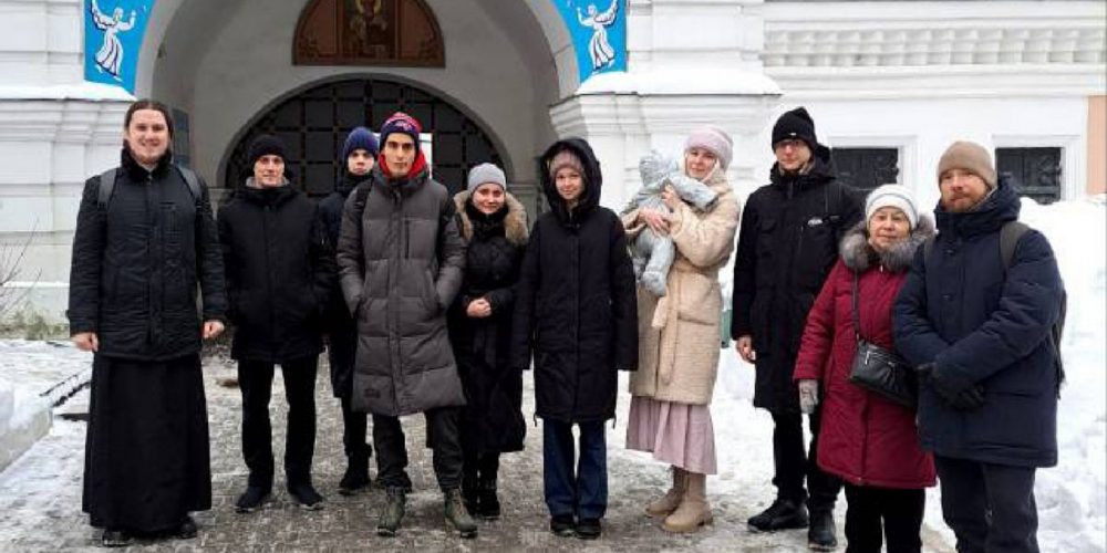 Молодые прихожане храма преподобного Саввы Освященного в Люблине посетили Николо-Перервинский монастырь