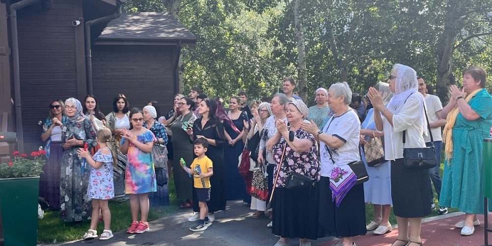 В день Крещения Руси в храме святого великомученика Георгия Победоносца в Марьине прошел приходской праздник