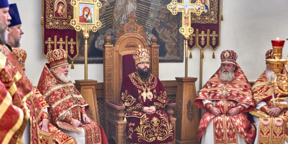 В храме святого благоверного князя Андрея Боголюбского на Волжском состоялась соборная Литургия духовенства Юго-Восточного викариатства