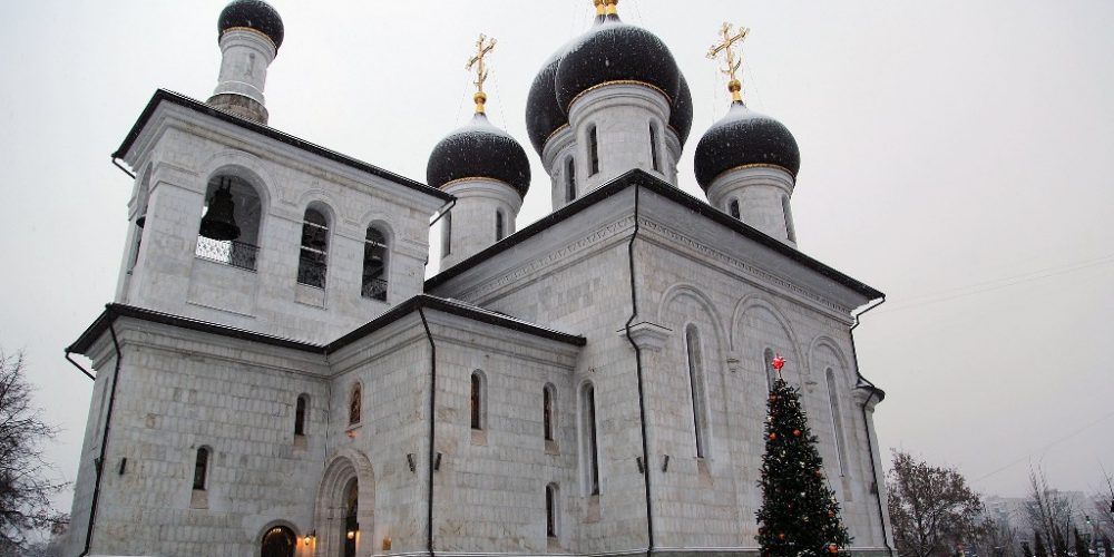 Введенская церковь храмового комплекса прп. Сергия Радонежского на Рязанке отметила престольный праздник (обновлено)