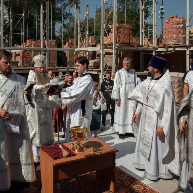 Управляющий Юго-Восточным викариатством освятил закладной камень в основание Преображенского храма в Лефортове