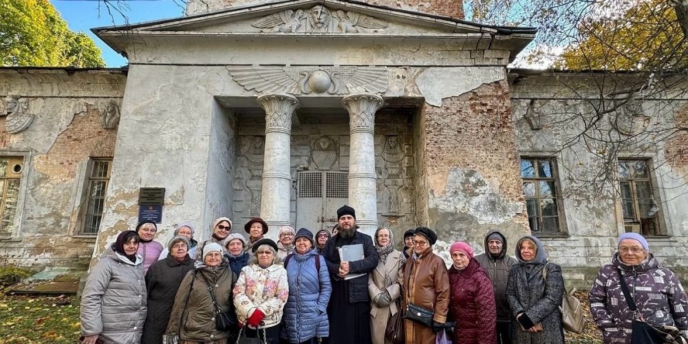 Экскурсия по храму Влахернской иконы Божией Матери и территории усадьбы князей Голицыных в рамках «Московского долголетия»