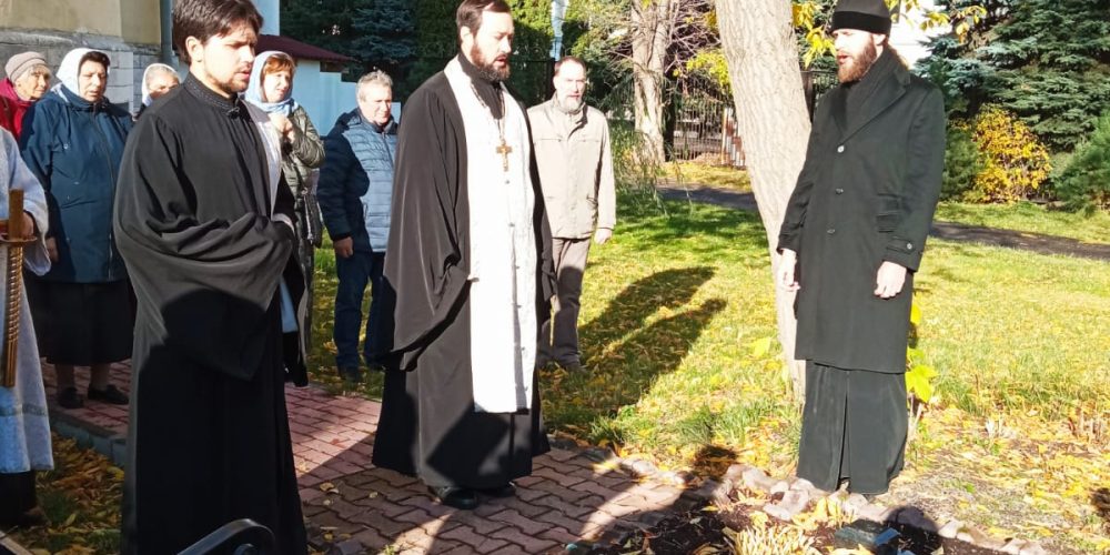 Во Введенском храме у Салтыкова моста почтили память протоиерея Николая Парусникова