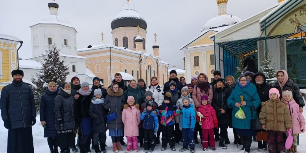 Прихожане храма святого равноапостольного князя Владимира в Кузьминках совершили паломническую поездку в Давидову пустынь