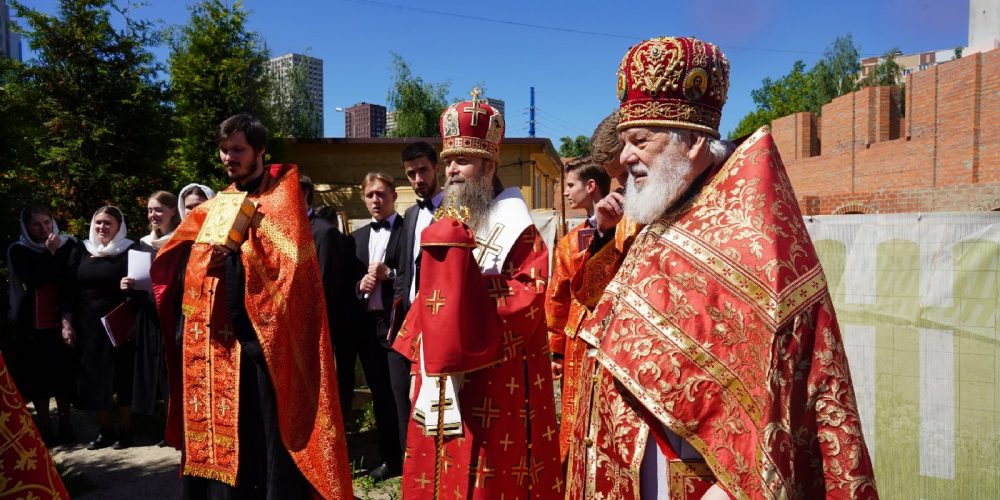 Архиерейское богослужение в день престольного праздника в храме святого праведного Симеона Верхотурского в Марьине