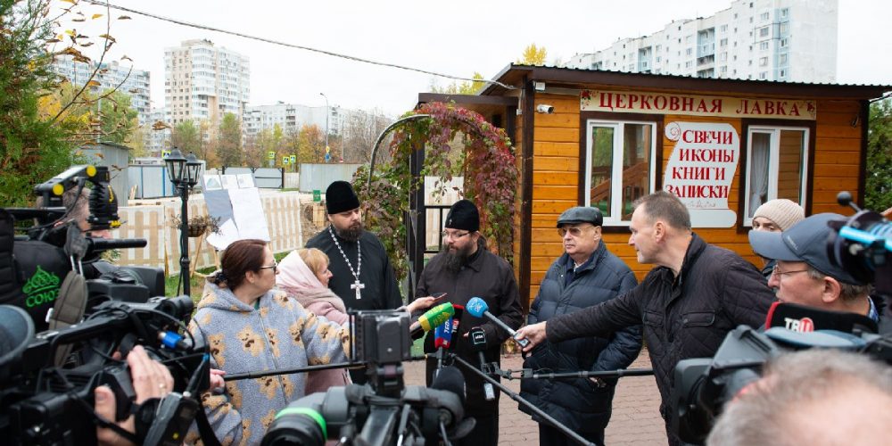 Архиепископ Егорьевский Матфей и В.И. Ресин проинспектировали ход строительства храмов в Юго-Восточном округе