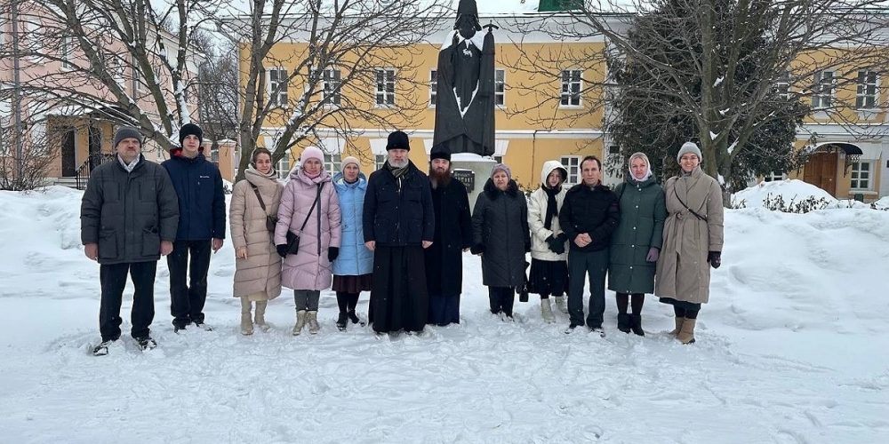 Паломническая поездка учеников воскресной школы храма преподобного Паисия Святогорца в Выхине в Николо-Перервинский монастырь