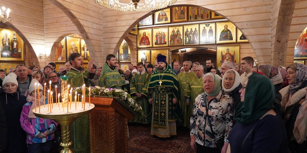 Престольный праздник молитвенно встретили в храме святого праведного Симеона Верхотурского в Марьине